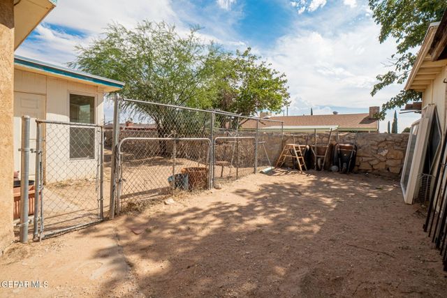 10712 Gay Brewer Drive, El Paso, TX 79935