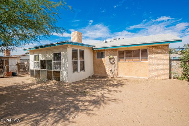 10712 Gay Brewer Drive, El Paso, TX 79935