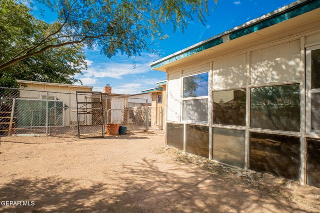10712 Gay Brewer Drive, El Paso, TX 79935