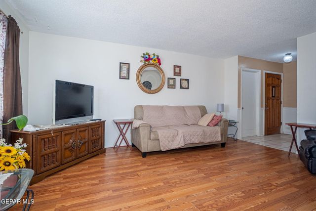10712 Gay Brewer Drive, El Paso, TX 79935