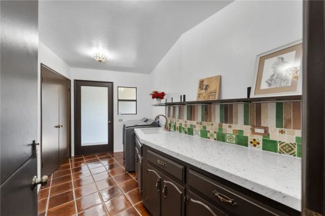 1650 Winterwarm Drive, Fallbrook, CA 92028