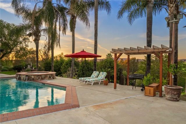 1650 Winterwarm Drive, Fallbrook, CA 92028