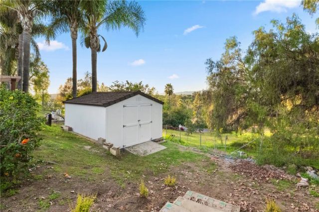 1650 Winterwarm Drive, Fallbrook, CA 92028