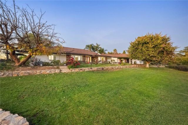 1650 Winterwarm Drive, Fallbrook, CA 92028