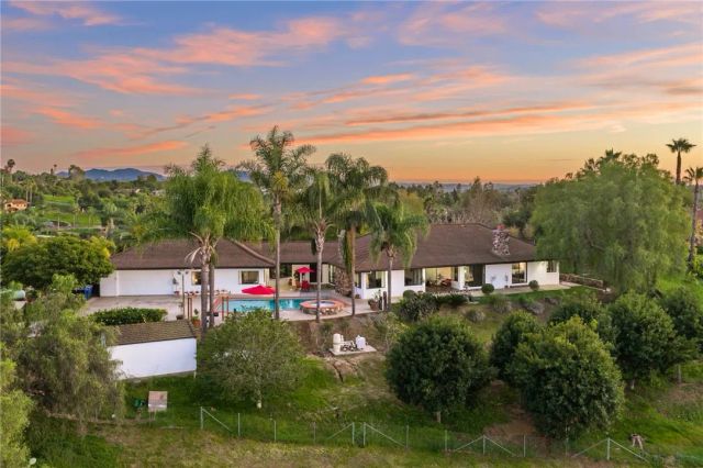 1650 Winterwarm Drive, Fallbrook, CA 92028