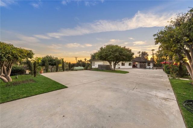 1650 Winterwarm Drive, Fallbrook, CA 92028