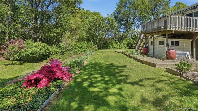 63 Crystal Drive, Aquebogue, NY 11931