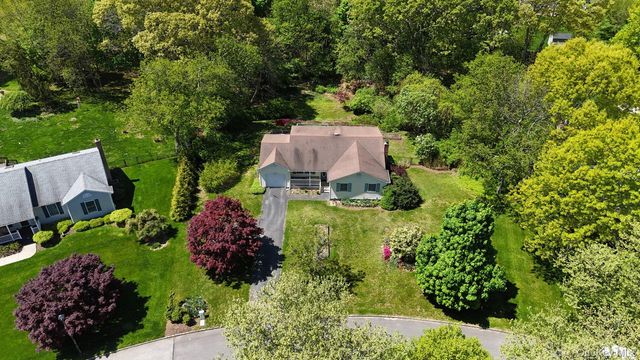 63 Crystal Drive, Aquebogue, NY 11931