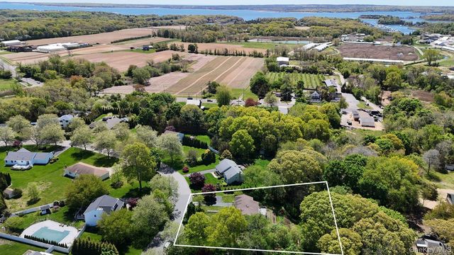 63 Crystal Drive, Aquebogue, NY 11931