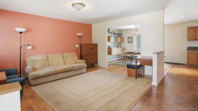 63 Crystal Drive, Aquebogue, NY 11931