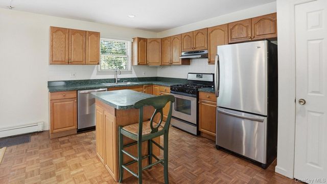 63 Crystal Drive, Aquebogue, NY 11931