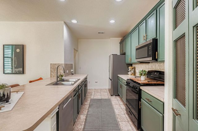 229 Ferrule DR, Kyle, TX 78640