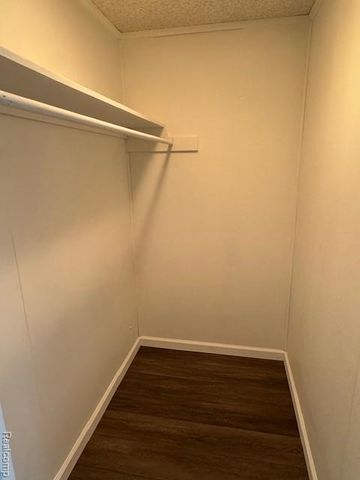 39409 Dequindre Road, Troy, MI 48085