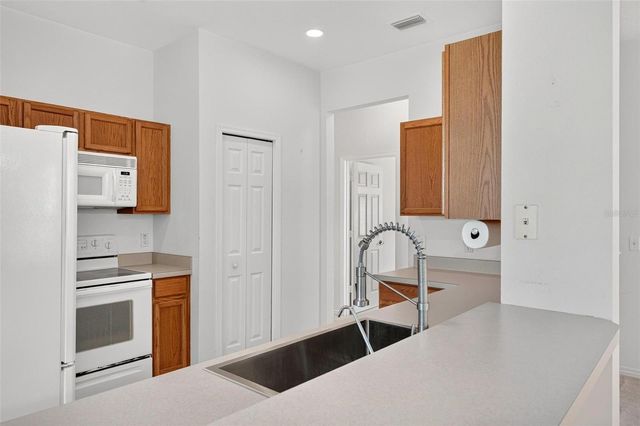 2428 WALNUT HEIGHTS ROAD, Apopka, FL 32703
