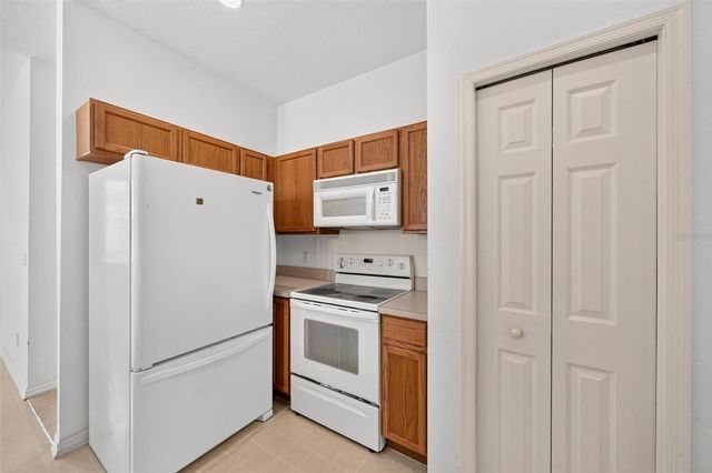 2428 WALNUT HEIGHTS ROAD, Apopka, FL 32703