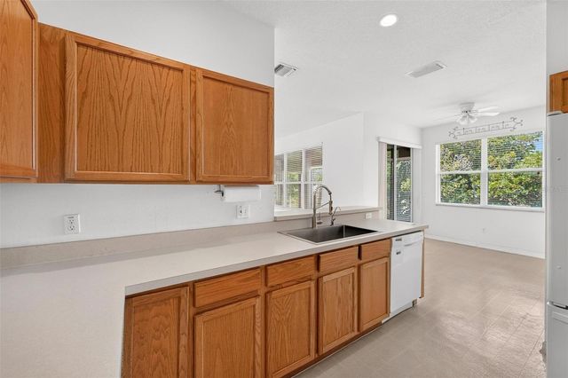 2428 WALNUT HEIGHTS ROAD, Apopka, FL 32703