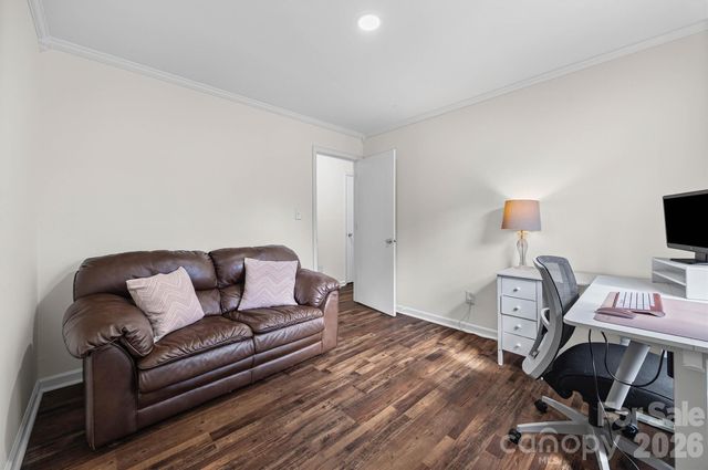 6104 Sunbridge Court, Charlotte, NC 28269