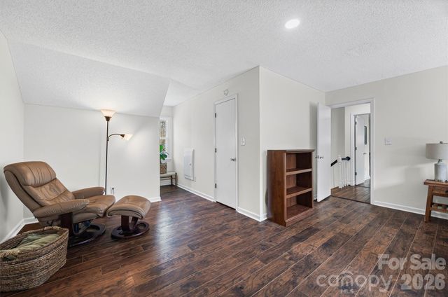 6104 Sunbridge Court, Charlotte, NC 28269