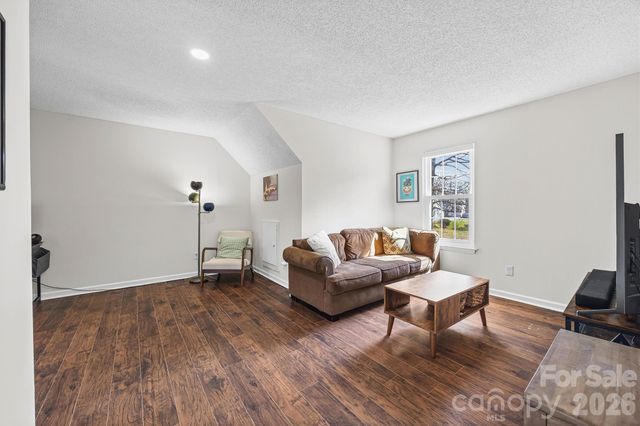 6104 Sunbridge Court, Charlotte, NC 28269