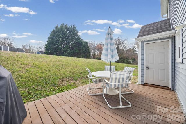 6104 Sunbridge Court, Charlotte, NC 28269