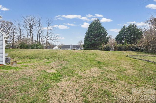 6104 Sunbridge Court, Charlotte, NC 28269