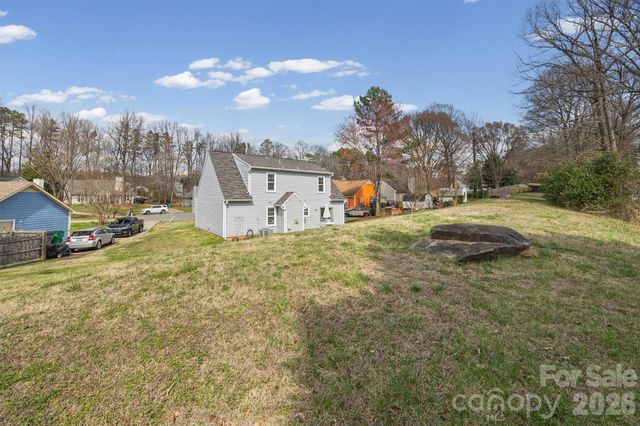 6104 Sunbridge Court, Charlotte, NC 28269