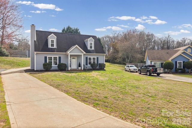 6104 Sunbridge Court, Charlotte, NC 28269