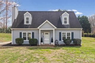 6104 Sunbridge Court, Charlotte, NC 28269