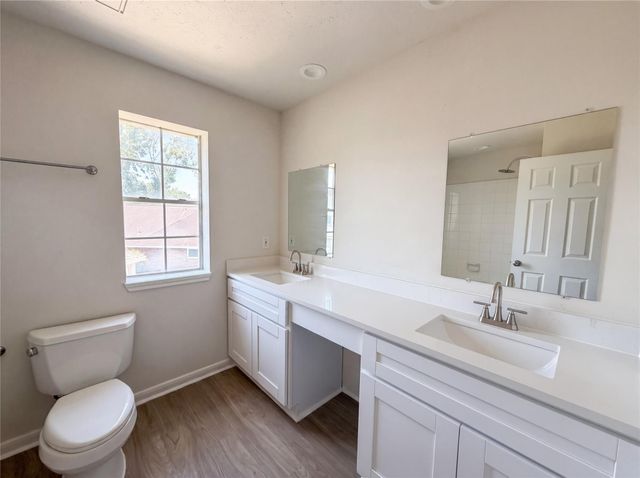 2124 Wimbleton Court, Pearland, TX 77581