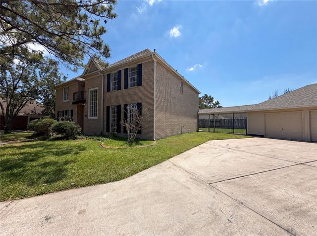2124 Wimbleton Court, Pearland, TX 77581