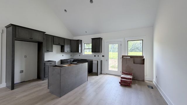 1301 Vickie Ln, Portland, TN 37148