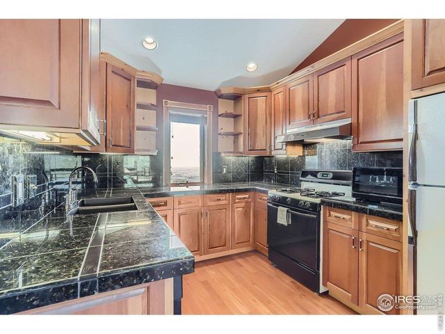 2450 Eagle Ridge Rd, Lyons, CO 80540