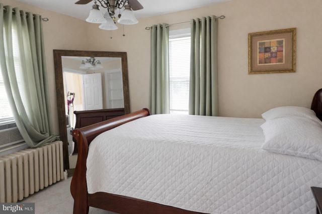 111 HUFF AVE, Trenton, NJ 08618