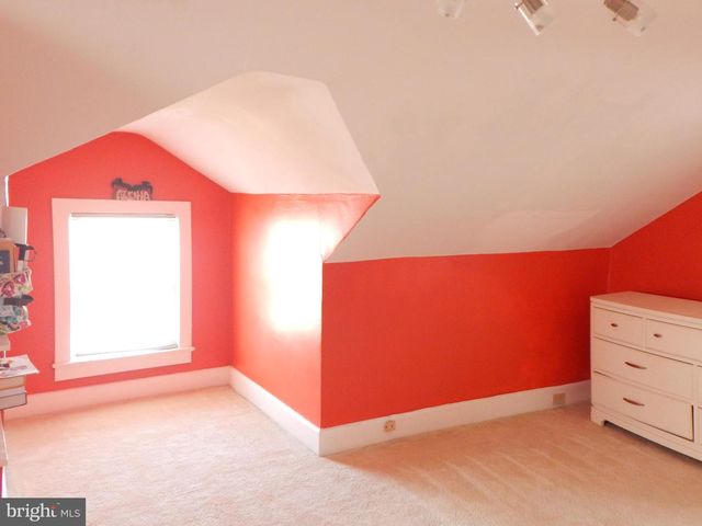 111 HUFF AVE, Trenton, NJ 08618