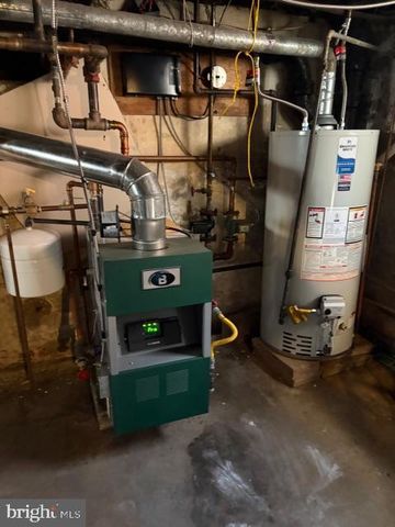 111 HUFF AVE, Trenton, NJ 08618