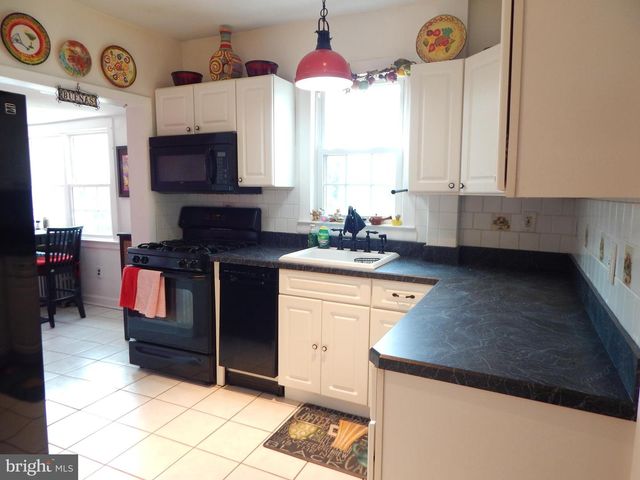 111 HUFF AVE, Trenton, NJ 08618