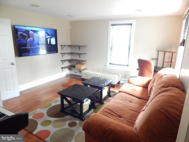 111 HUFF AVE, Trenton, NJ 08618