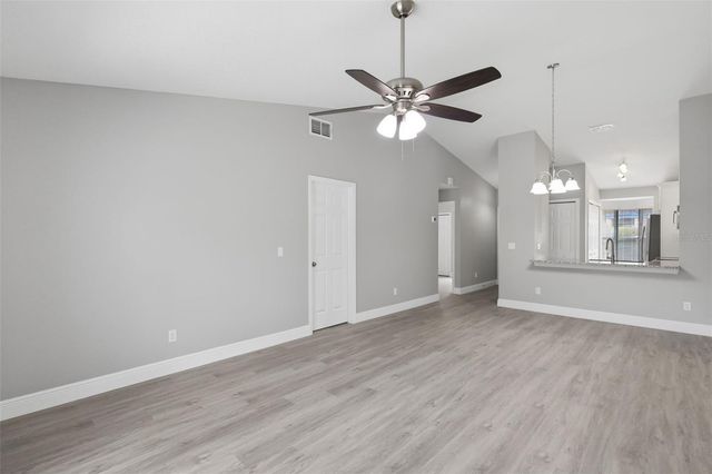 2422 KING OAK COURT, St Cloud, FL 34769