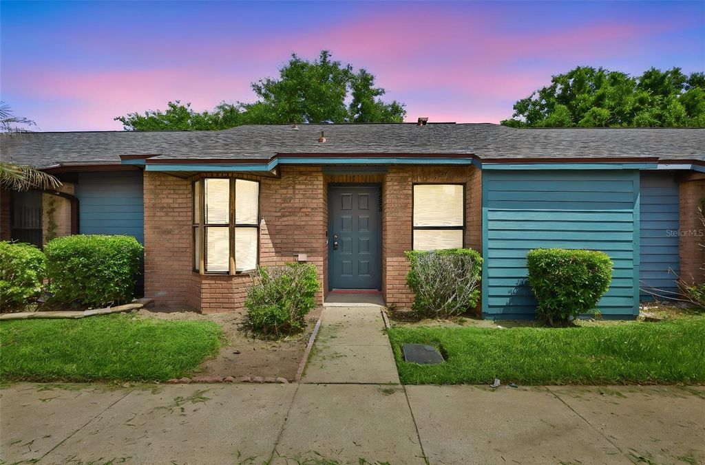 2422 KING OAK COURT, St Cloud, FL 34769