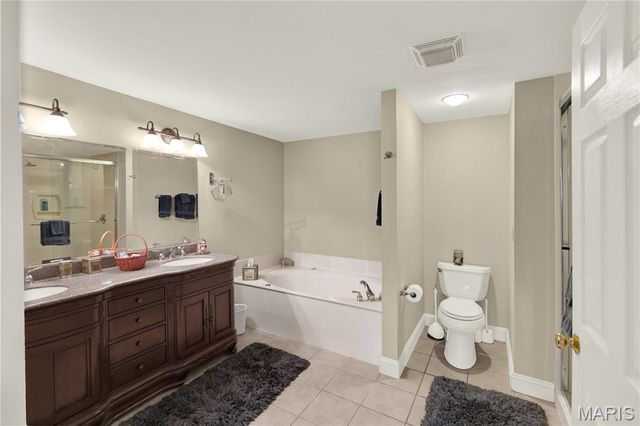 364 Whispering Forest Lane, Pacific, MO 63069