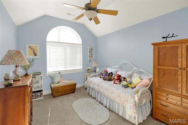 364 Whispering Forest Lane, Pacific, MO 63069