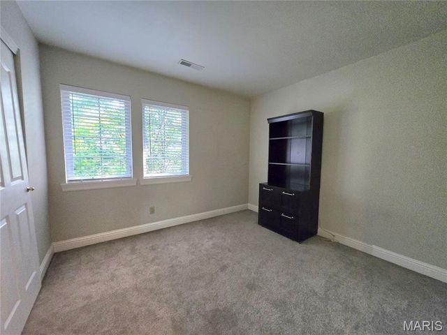 364 Whispering Forest Lane, Pacific, MO 63069