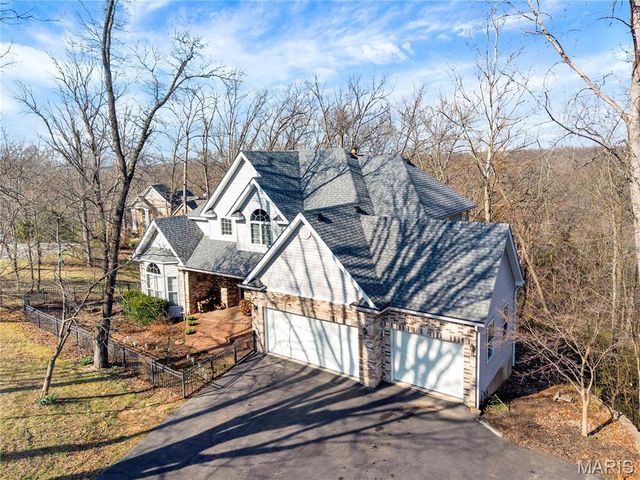 364 Whispering Forest Lane, Pacific, MO 63069