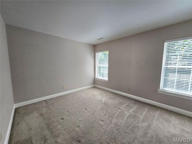 364 Whispering Forest Lane, Pacific, MO 63069