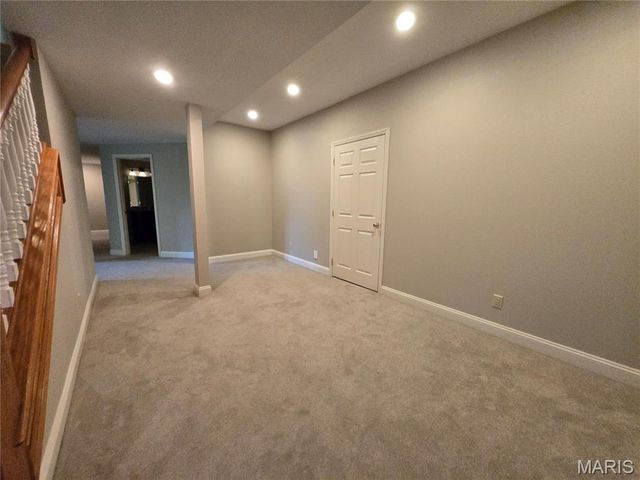 364 Whispering Forest Lane, Pacific, MO 63069