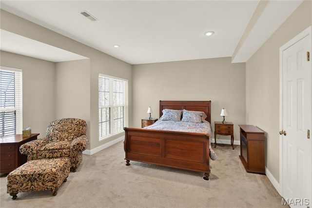 364 Whispering Forest Lane, Pacific, MO 63069