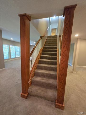 364 Whispering Forest Lane, Pacific, MO 63069
