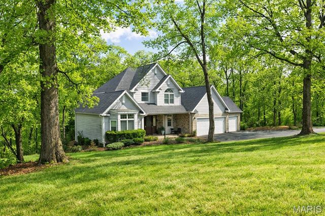 364 Whispering Forest Lane, Pacific, MO 63069