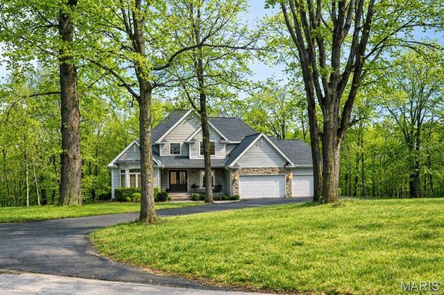 364 Whispering Forest Lane, Pacific, MO 63069