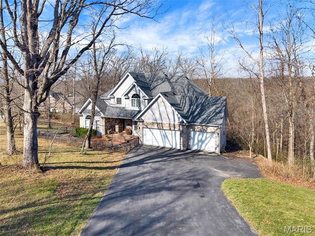 364 Whispering Forest Lane, Pacific, MO 63069